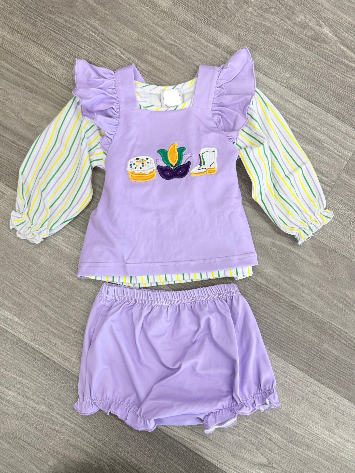 Queen of the Mardi Bloomer Set