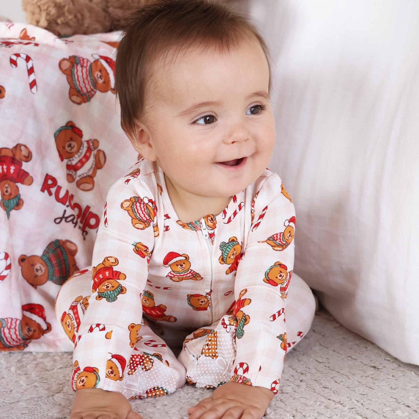Beary Christmas Zipper Footie | Neutral