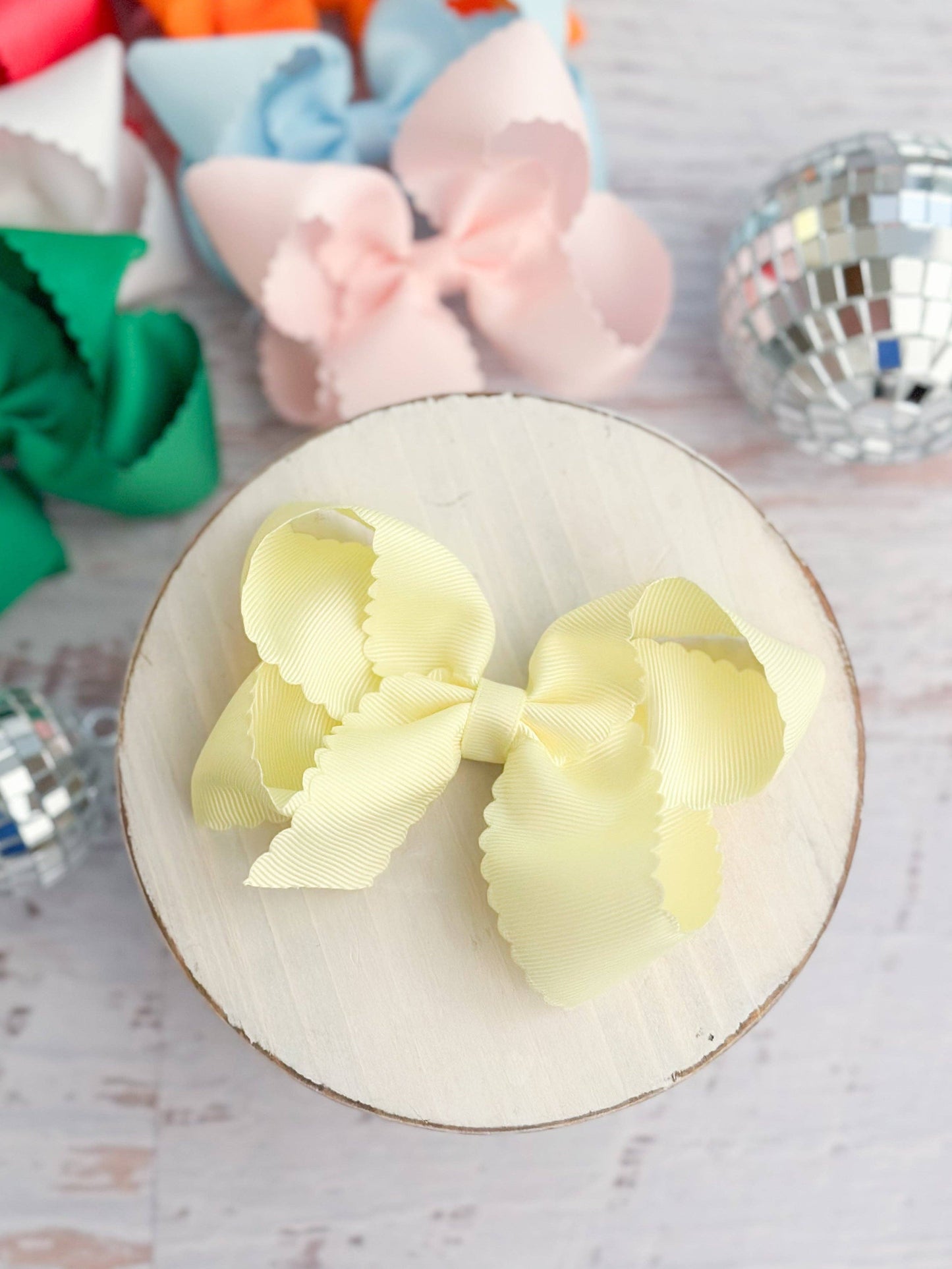 Classic Scalloped Bows - Alligator Clip - 4.5"